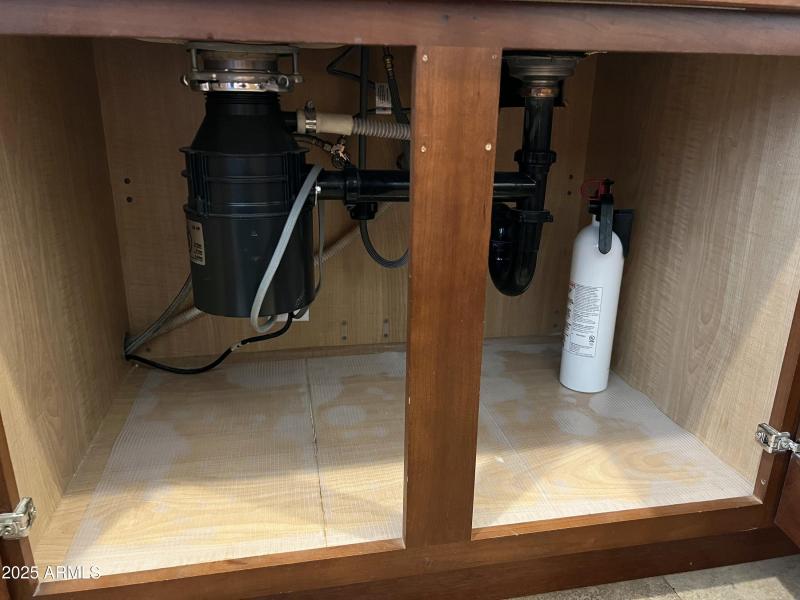Kitchen Garbage Disposal