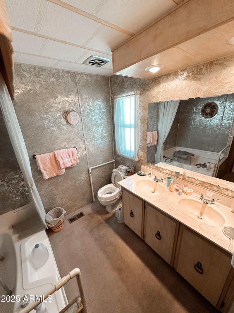 9ED6A88E-F333-4391-B48F-44E0E1F49865