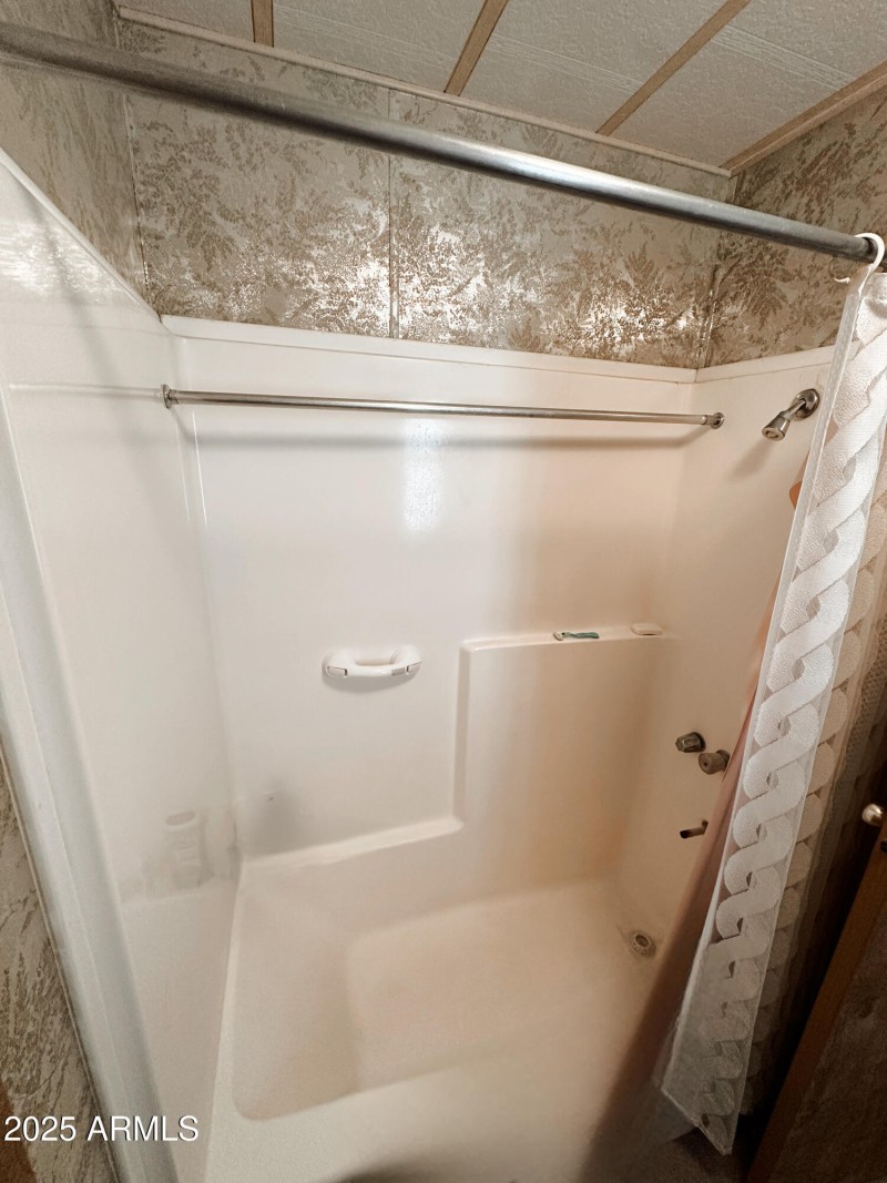 03B59179-0433-4621-963A-8E20027257C1