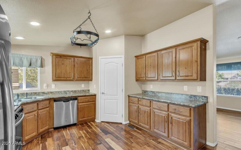 Walk in Pantry and more storage