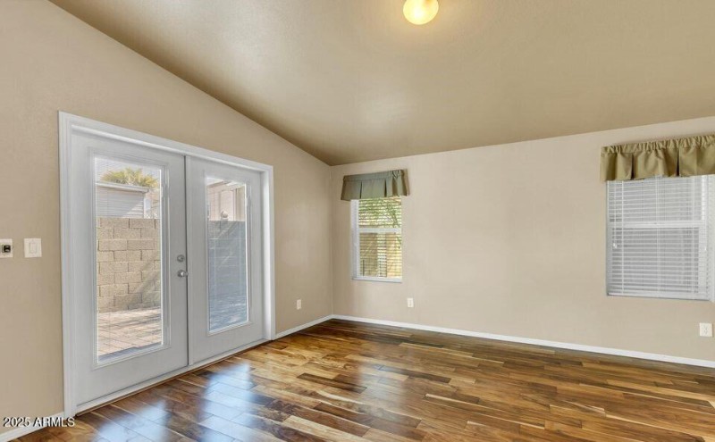 Separate entry to primary suite