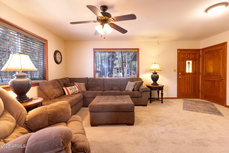 photo(12) 1148 N 43rd ave SL Dawna 0625