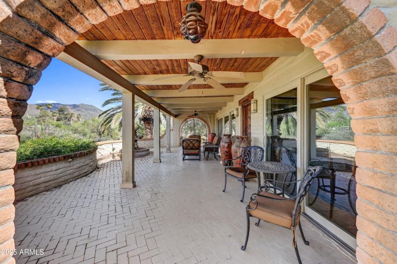 004_Front Entry Patio