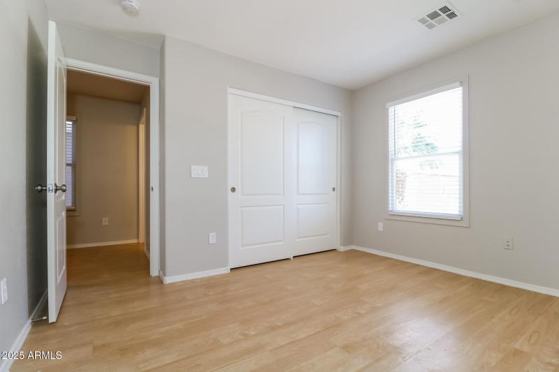 006-photo-living-room-12850672