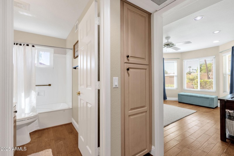 8-web-or-mls-19491-n-88th-ave