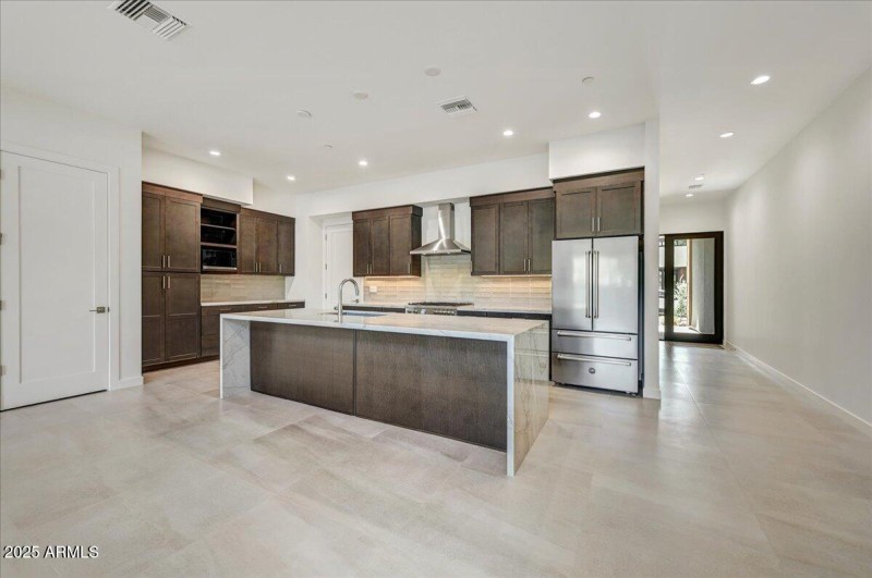 02-Kitchen