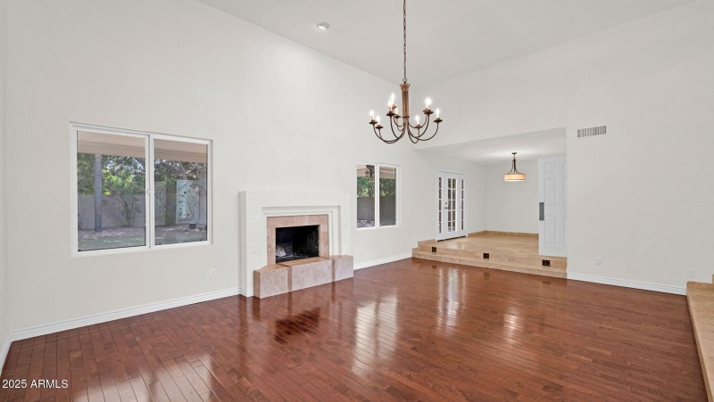 7-web-or-mls-P1119620