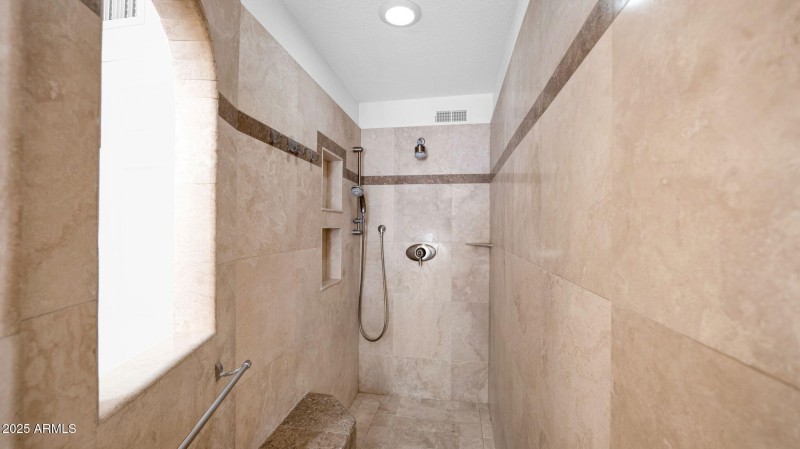 23-web-or-mls-P1119608