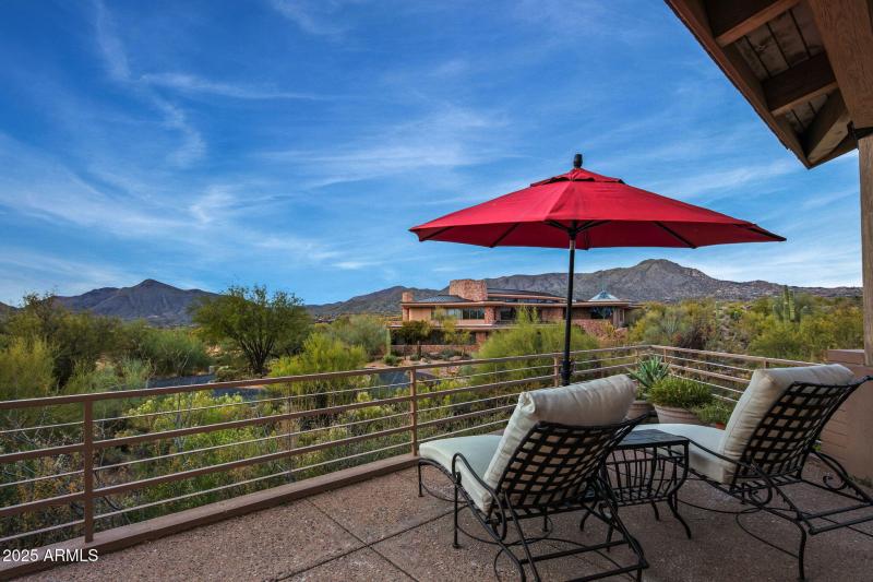 Stunning Sunset & Mountain Views