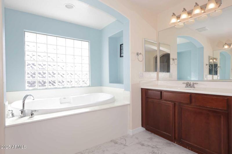 Primary Bath-Garden Tub