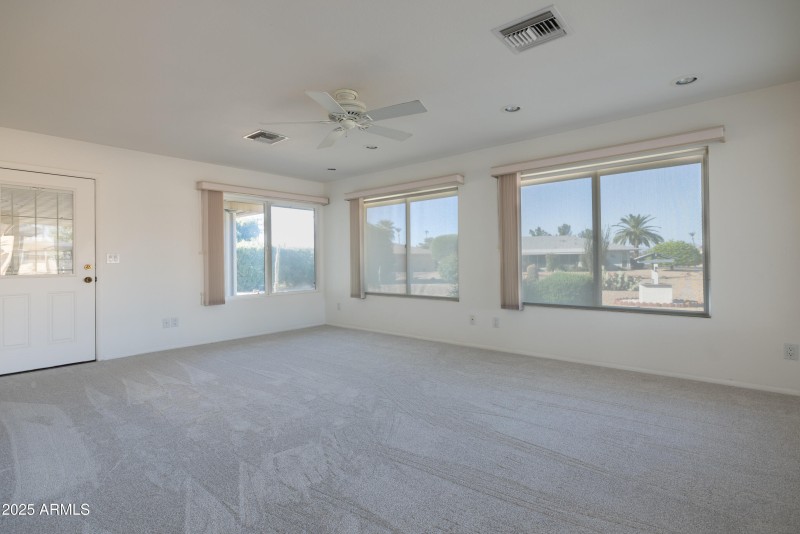 10845 W Pineaire Dr, Sun City, AZ 85351