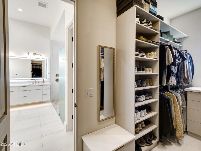 Custom Classy Closets