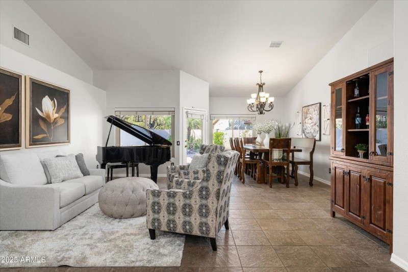 Natural Lighting throughout