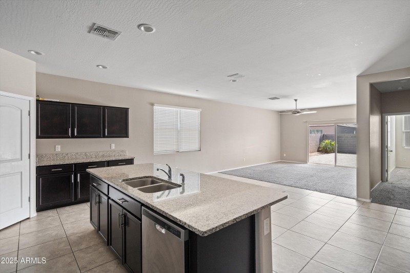 07-Kitchen and Dining