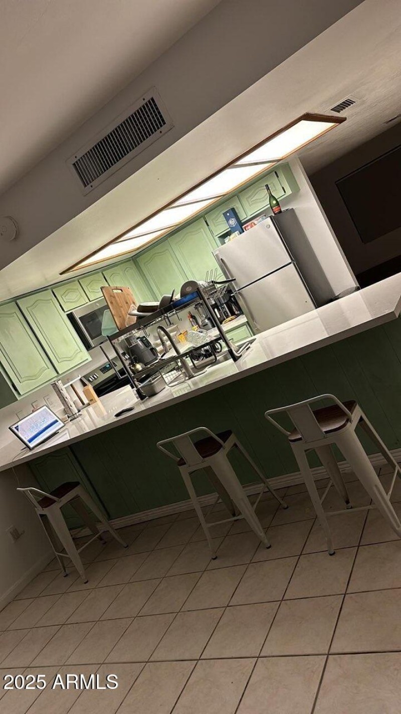 6508 S Butte Ave kitchen