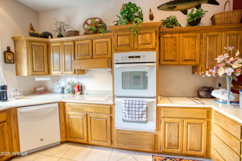 Double Ovens Two Cooktops