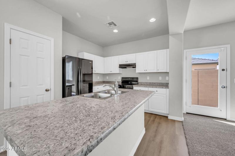 935 E Agua Fria Ln-13