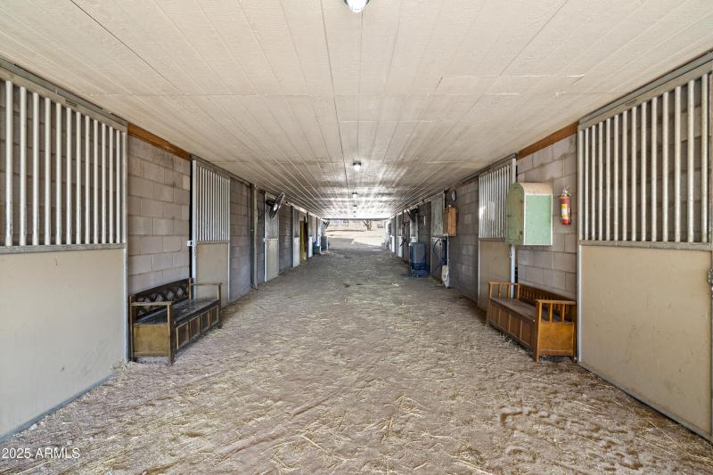 12 stalls, breezeway