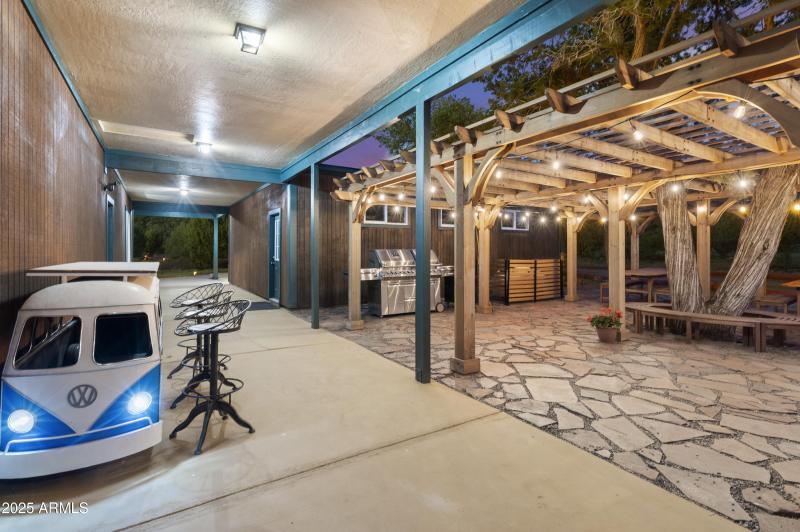 Pergola out door entertaining