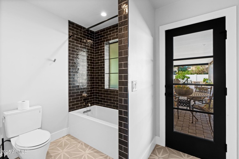 23-web-or-mls-3842-e-san-miguel-ave