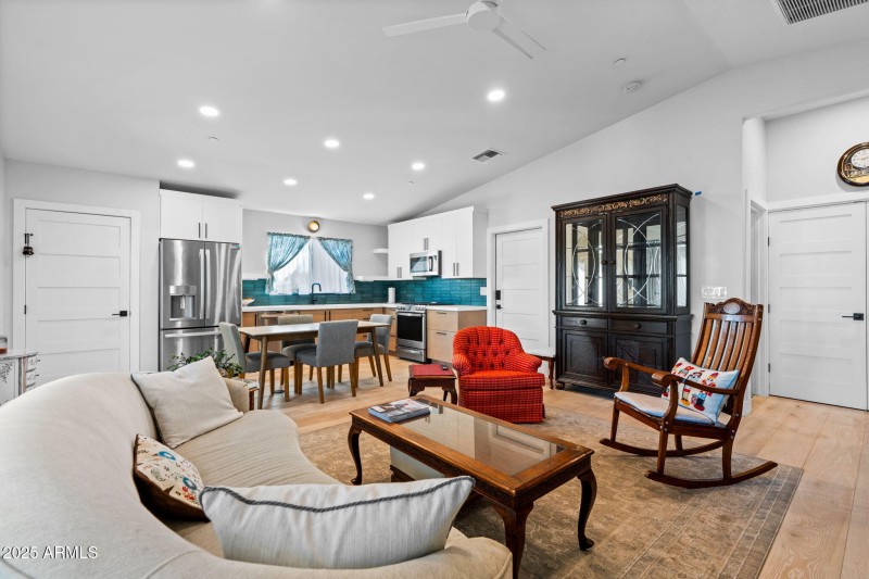 30-web-or-mls-3842-e-san-miguel-ave