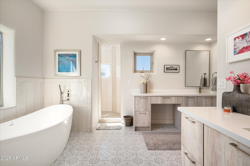 21-10918ESutherlandWay-21