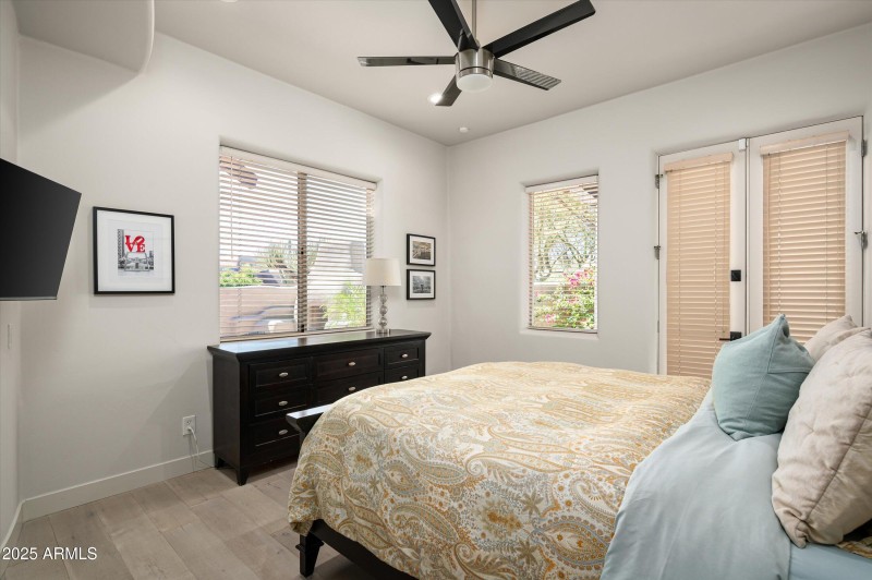 27-10918ESutherlandWay-27