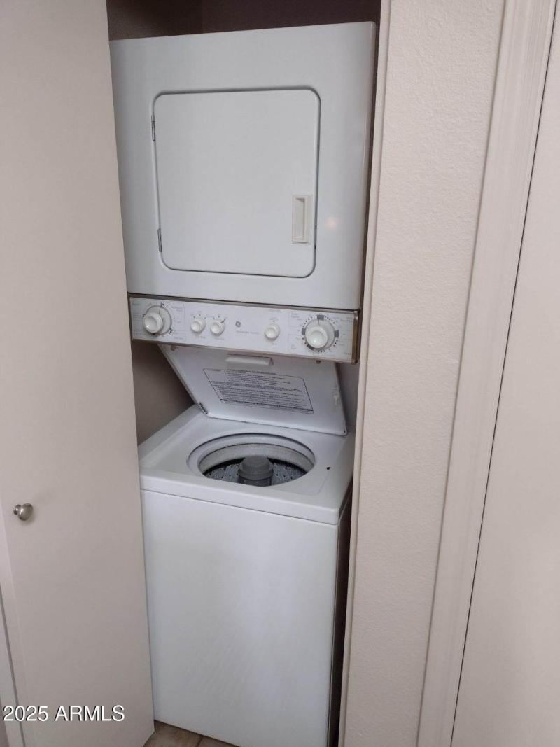 2023 WASHER DRYER