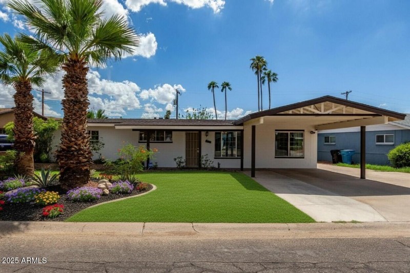 Front Yard Virtual Staging