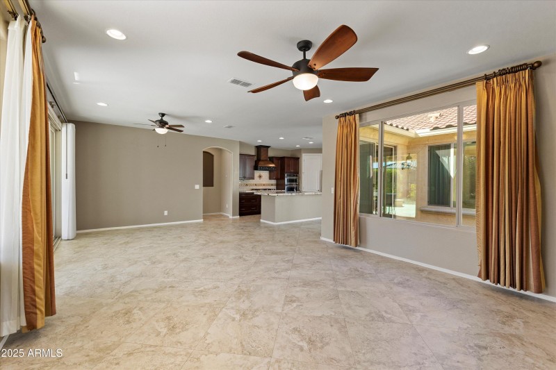 08-26735 W Oraibi Dr