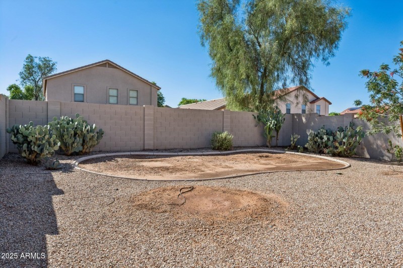 31-web-or-mls-40939-w-hayden-dr