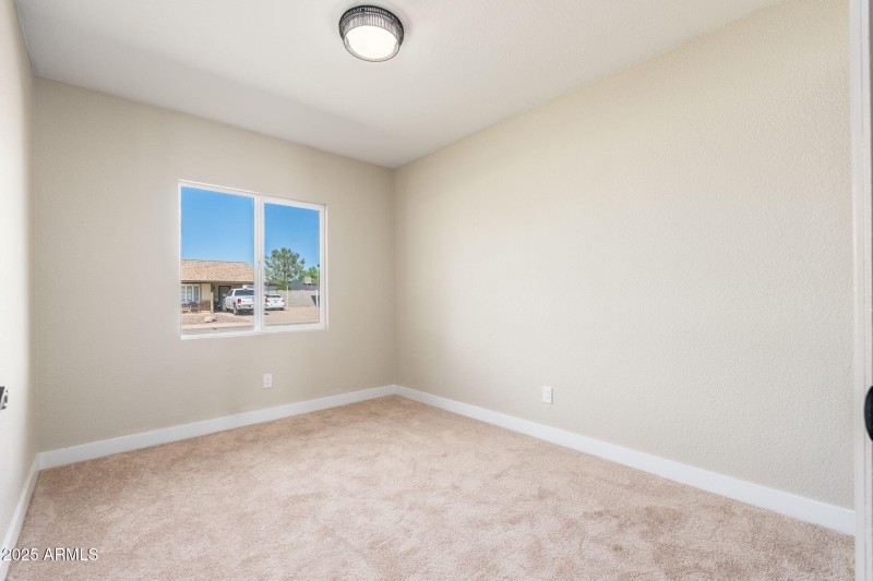 1805 W Cheyenne Dr - 20