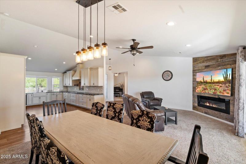 Elegant Formal Dining Space