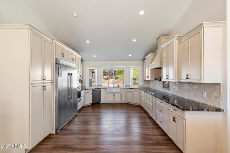 Spacious Chef's Kitchen