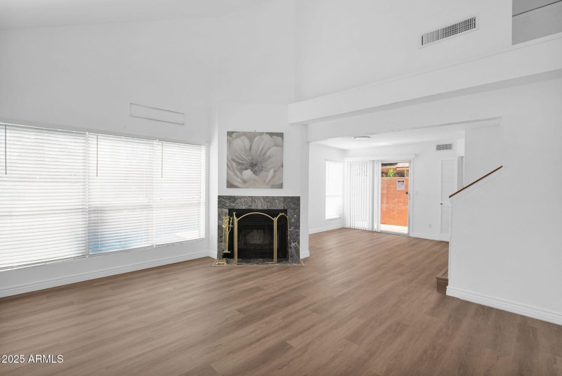 6-web-or-mls-P1337409