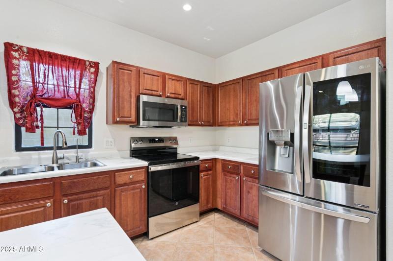 Fully Equipped Kitchen Amenities