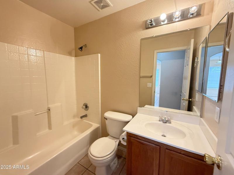 IMG_0474_genErase_genErase