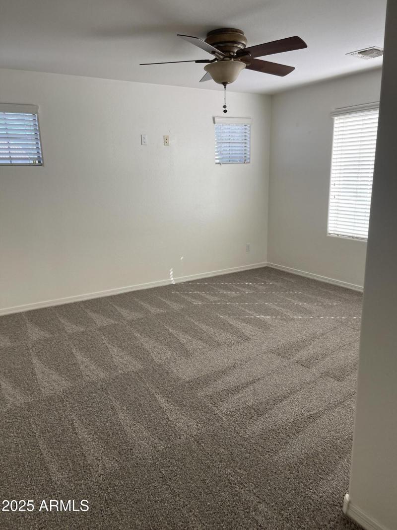 20251017_210332661_iOS