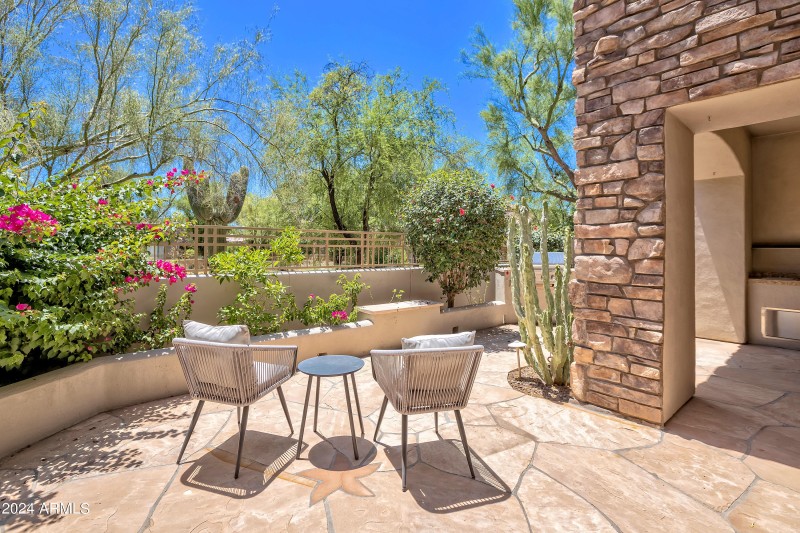 Lush patio
