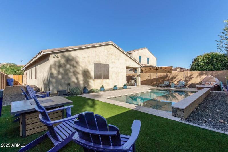 29-Backyard Turf Area