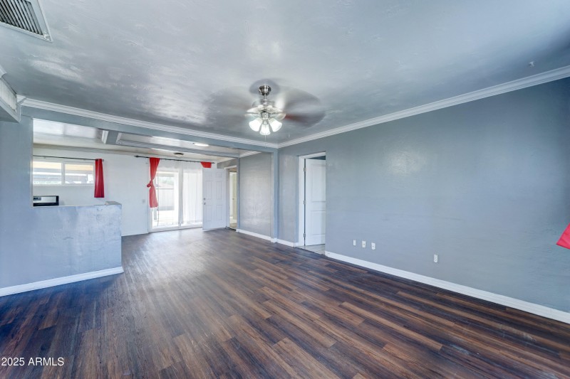 3029 W Montebello -4
