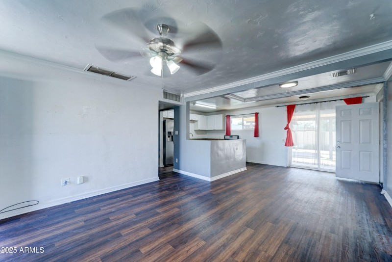 3029 W Montebello -5