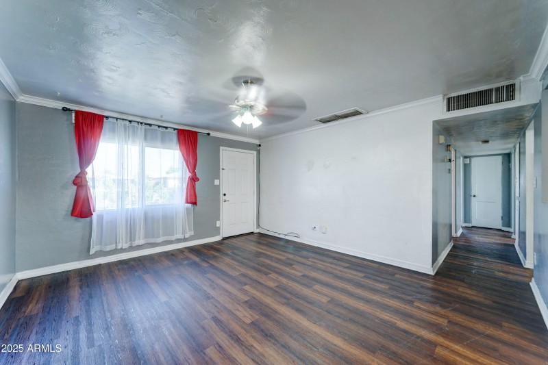3029 W Montebello -6
