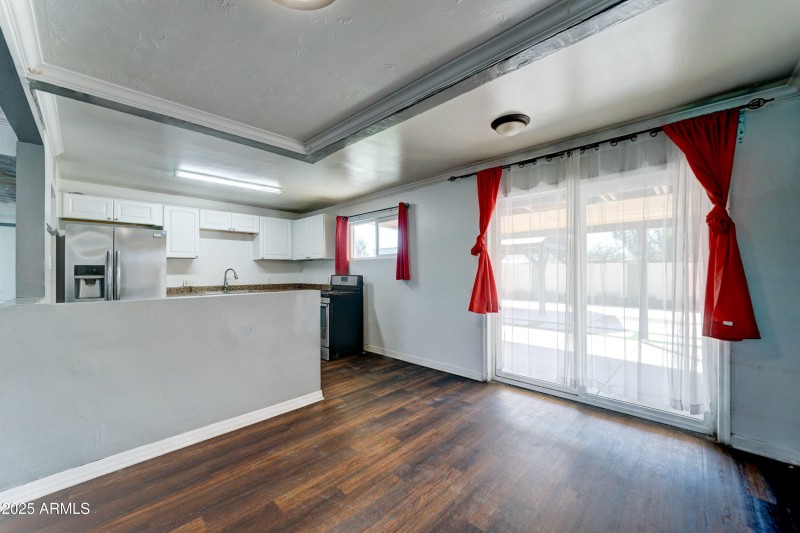 3029 W Montebello -8
