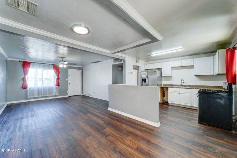 3029 W Montebello -9