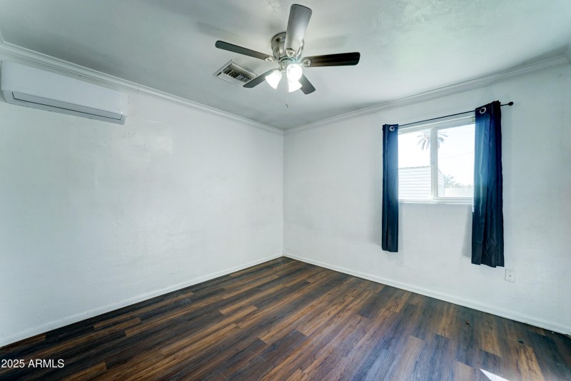 3029 W Montebello -19