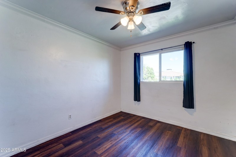3029 W Montebello -23