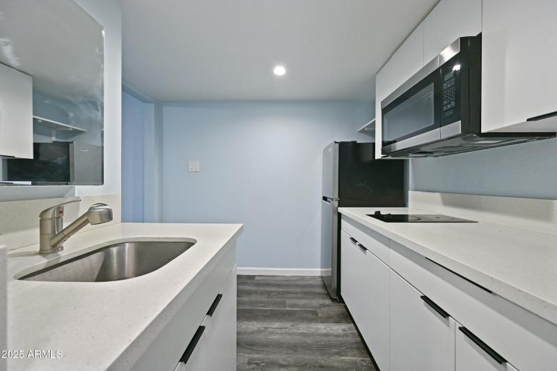 11-3025N32S38-ocupix