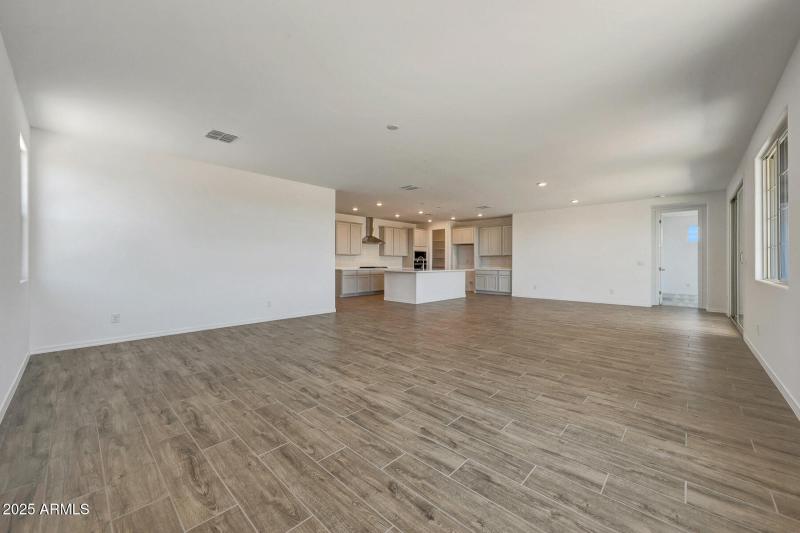 PHX_Las Ventanas_Lot 2020_Garnet_18381 M