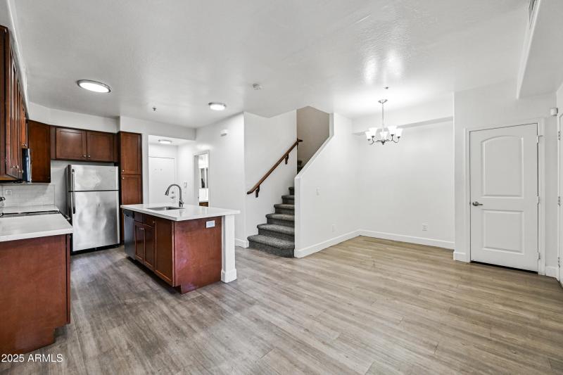 4-4608WMA1190-ocupix-